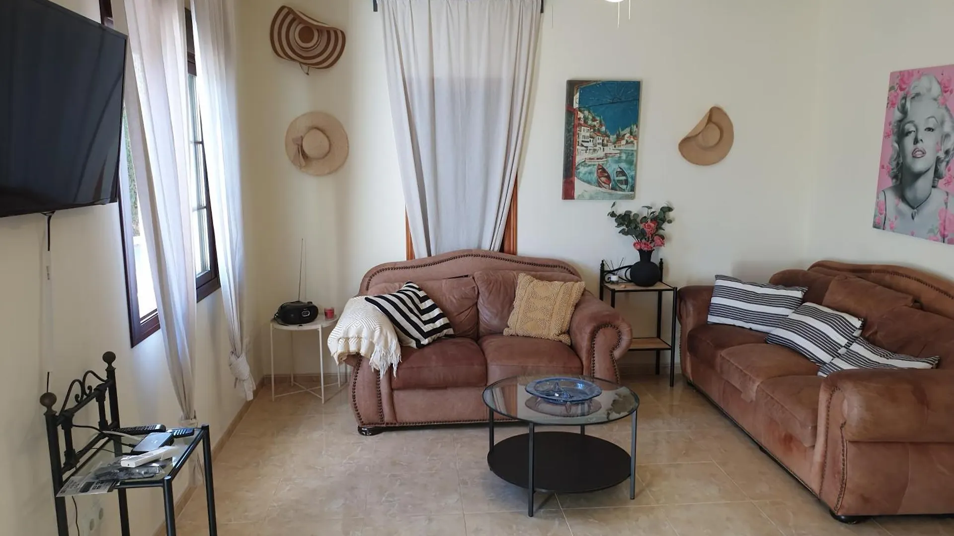 Delightful Spacious 2 Bed Apartment In Nerja