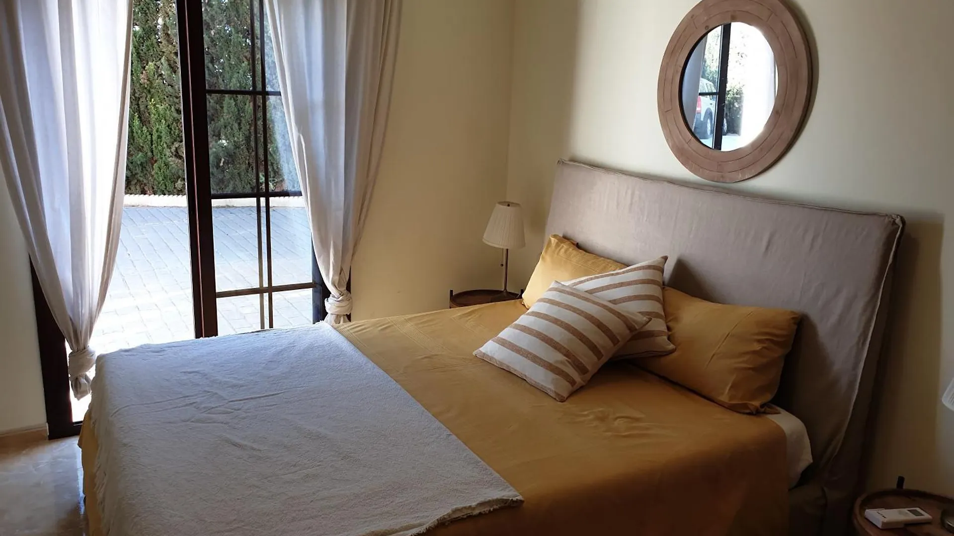 Delightful Spacious 2 Bed Apartment In Nerja