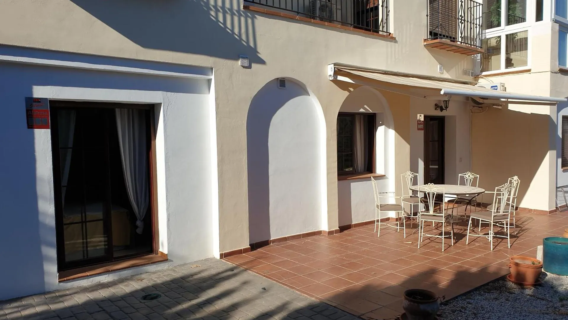 Delightful Spacious 2 Bed Apartment In Nerja