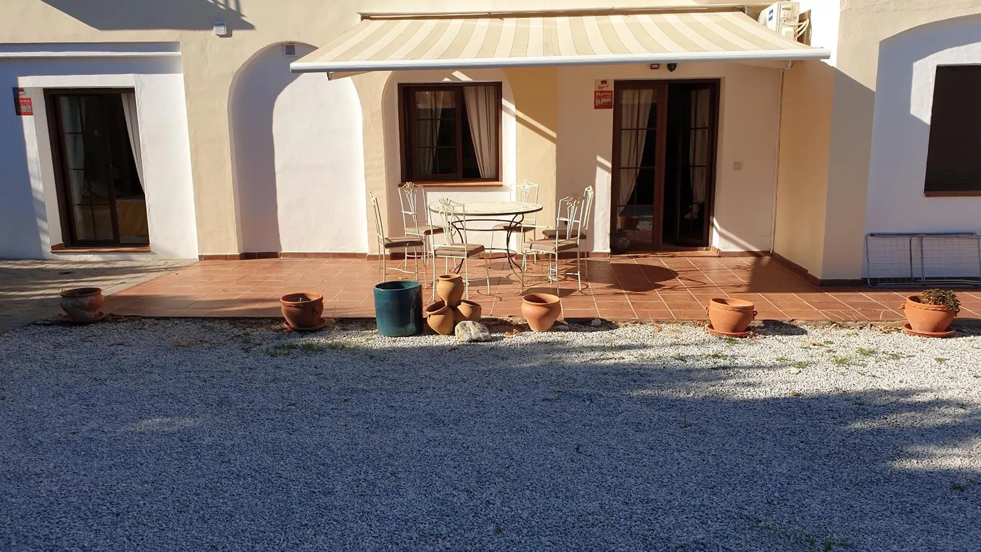 Delightful Spacious 2 Bed Apartment In Nerja Spain